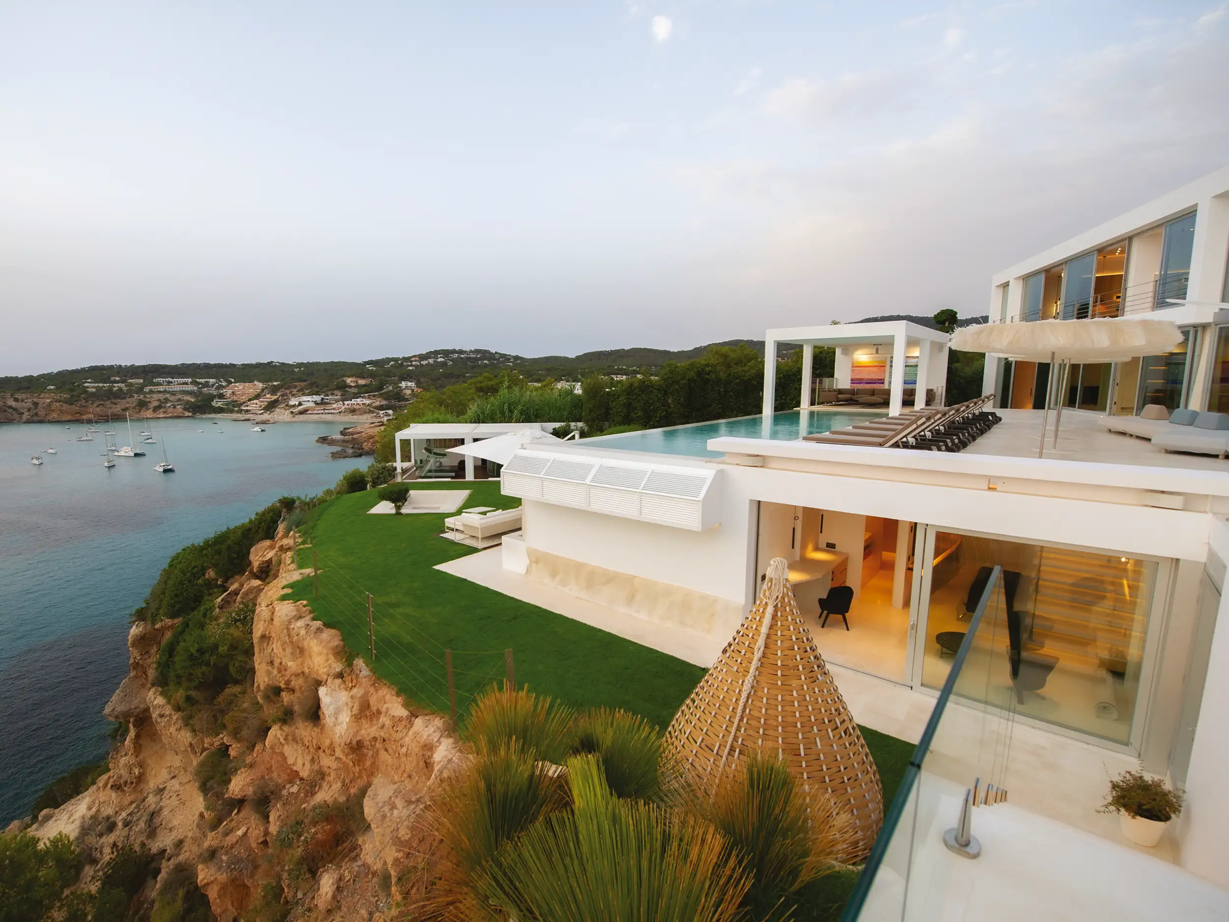 Tendances Magazine Magazine Deco Maison Ceadesign Villa Olot Pics By Gabriel Olivera 6